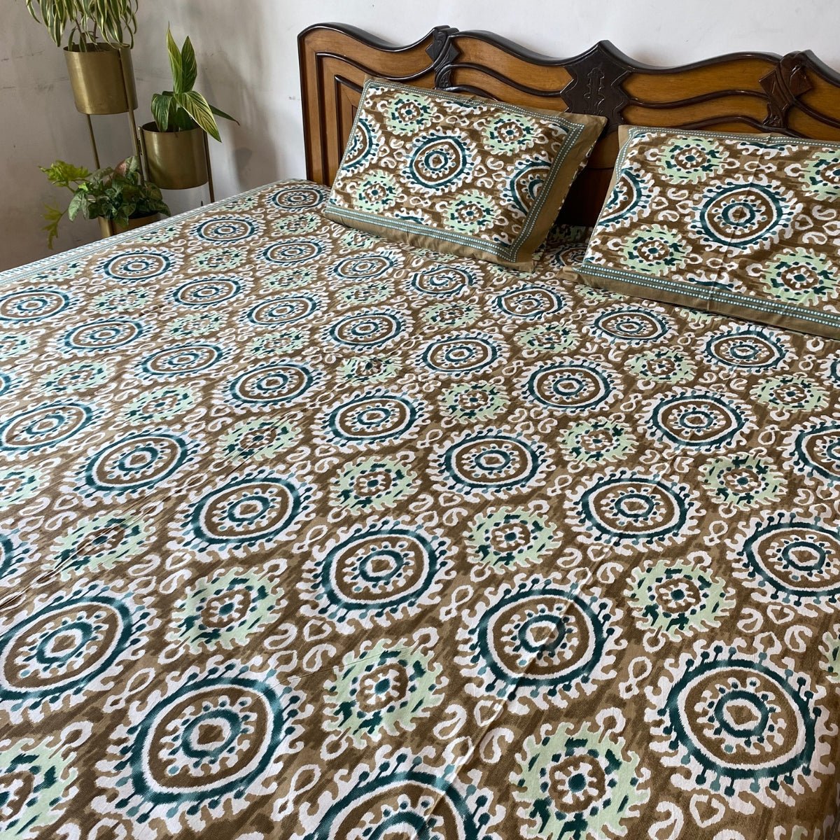 Jharokha Ikat Print Bedsheet Set, King Size, 100" x 108" - Coral Slub -